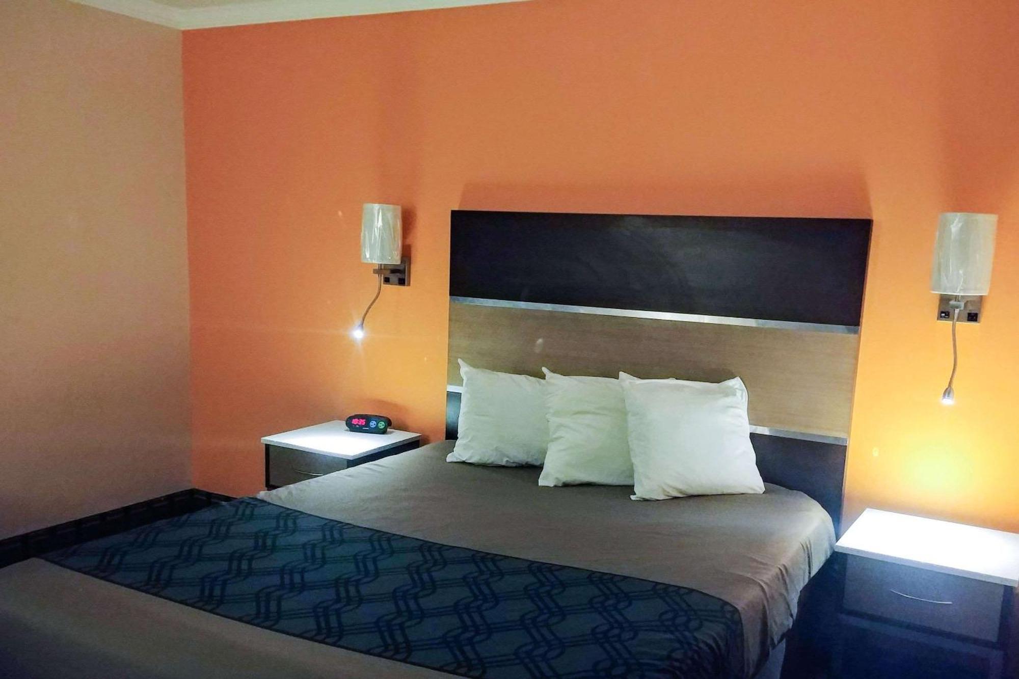 Econo Lodge Milldale - סאות'ינגטון מראה חיצוני תמונה