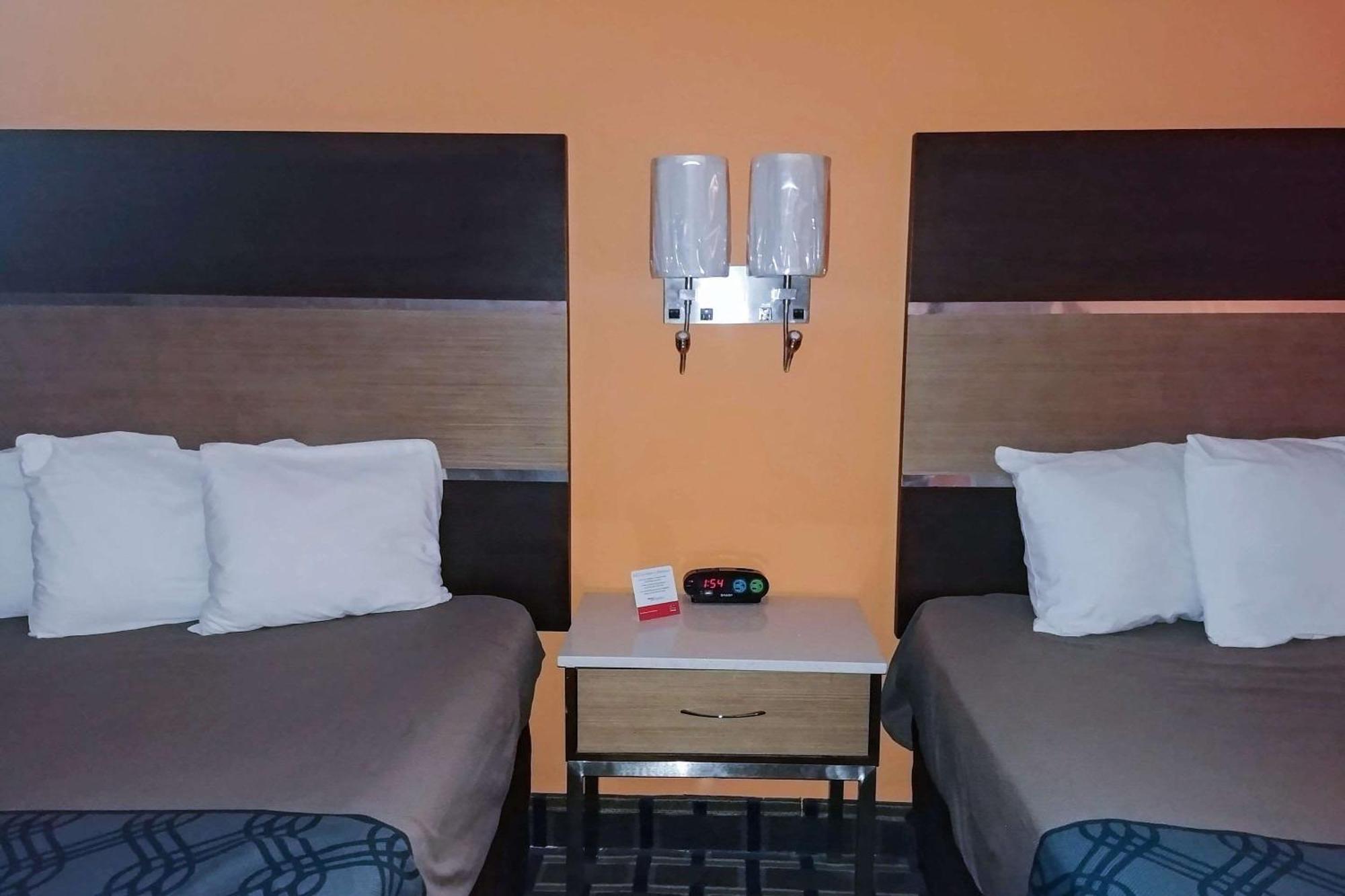 Econo Lodge Milldale - סאות'ינגטון מראה חיצוני תמונה